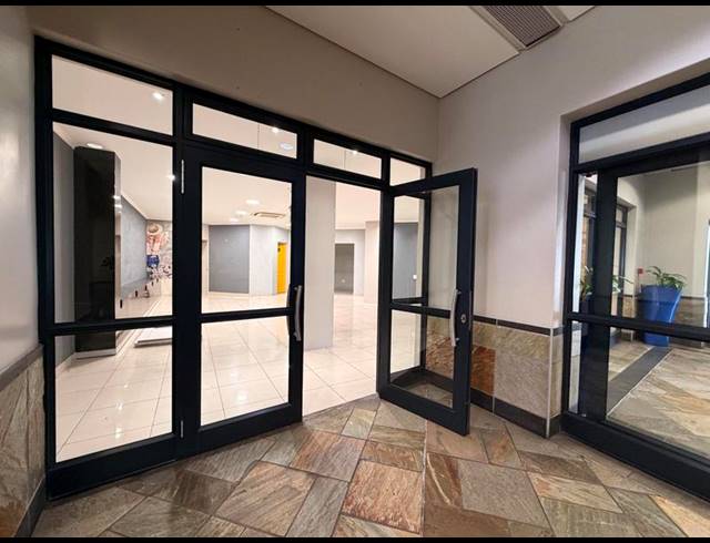 BUSINESS PROPERTY TO RENT IN HUMEWOOD
